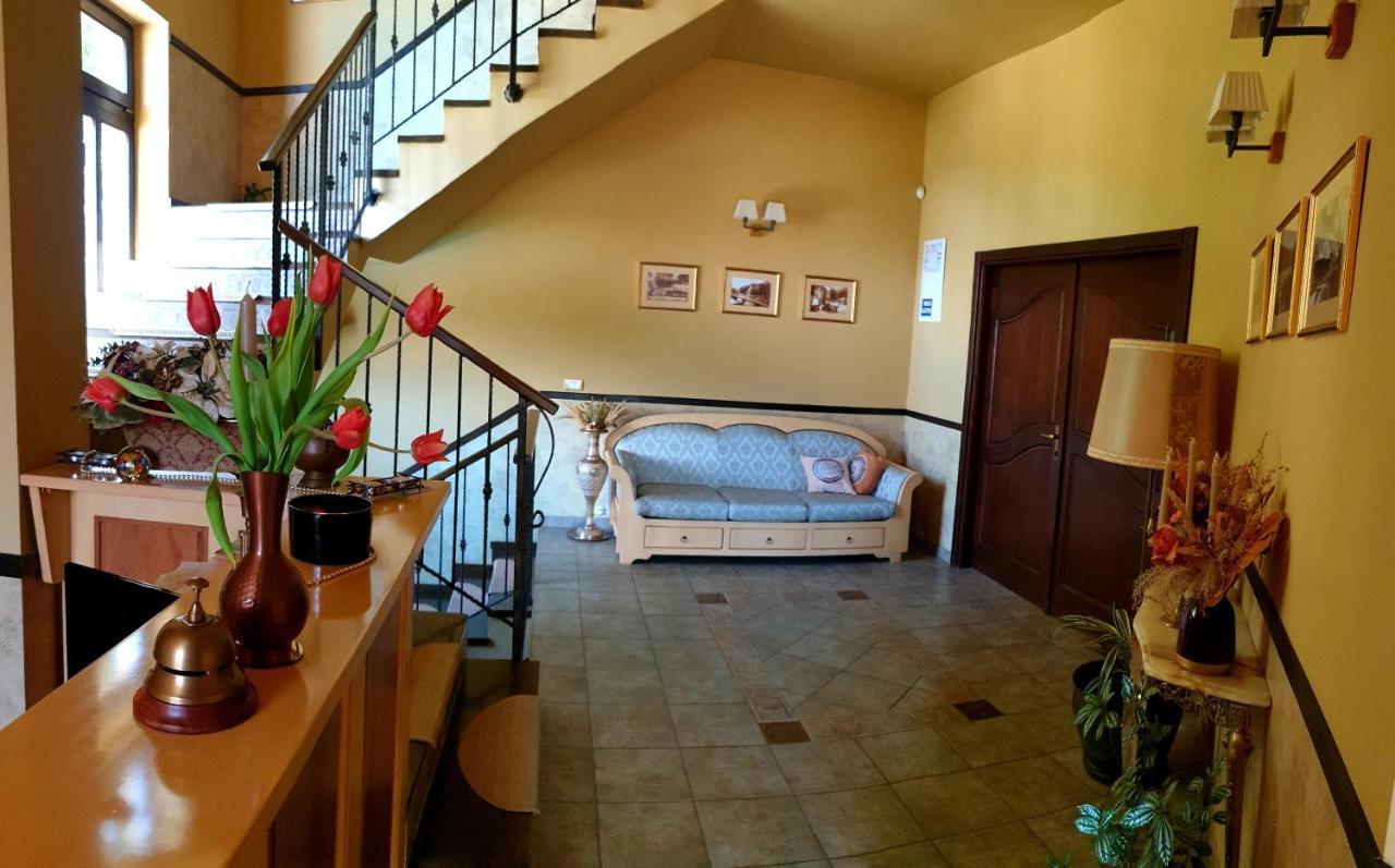 Pensiunea Casa Mircea & Restaurant เอเชลนิทซา ภายนอก รูปภาพ
