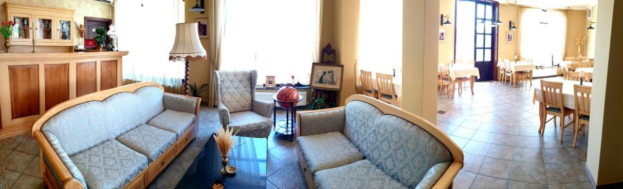 Pensiunea Casa Mircea & Restaurant เอเชลนิทซา ภายนอก รูปภาพ